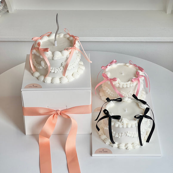 Ribbon cake candle